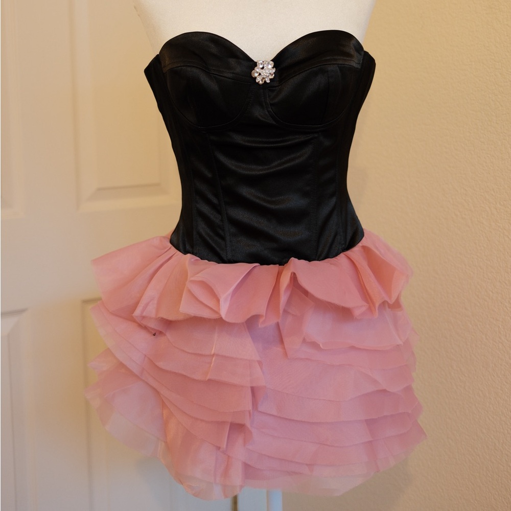 Elegant Black and Pink Strapless Dress